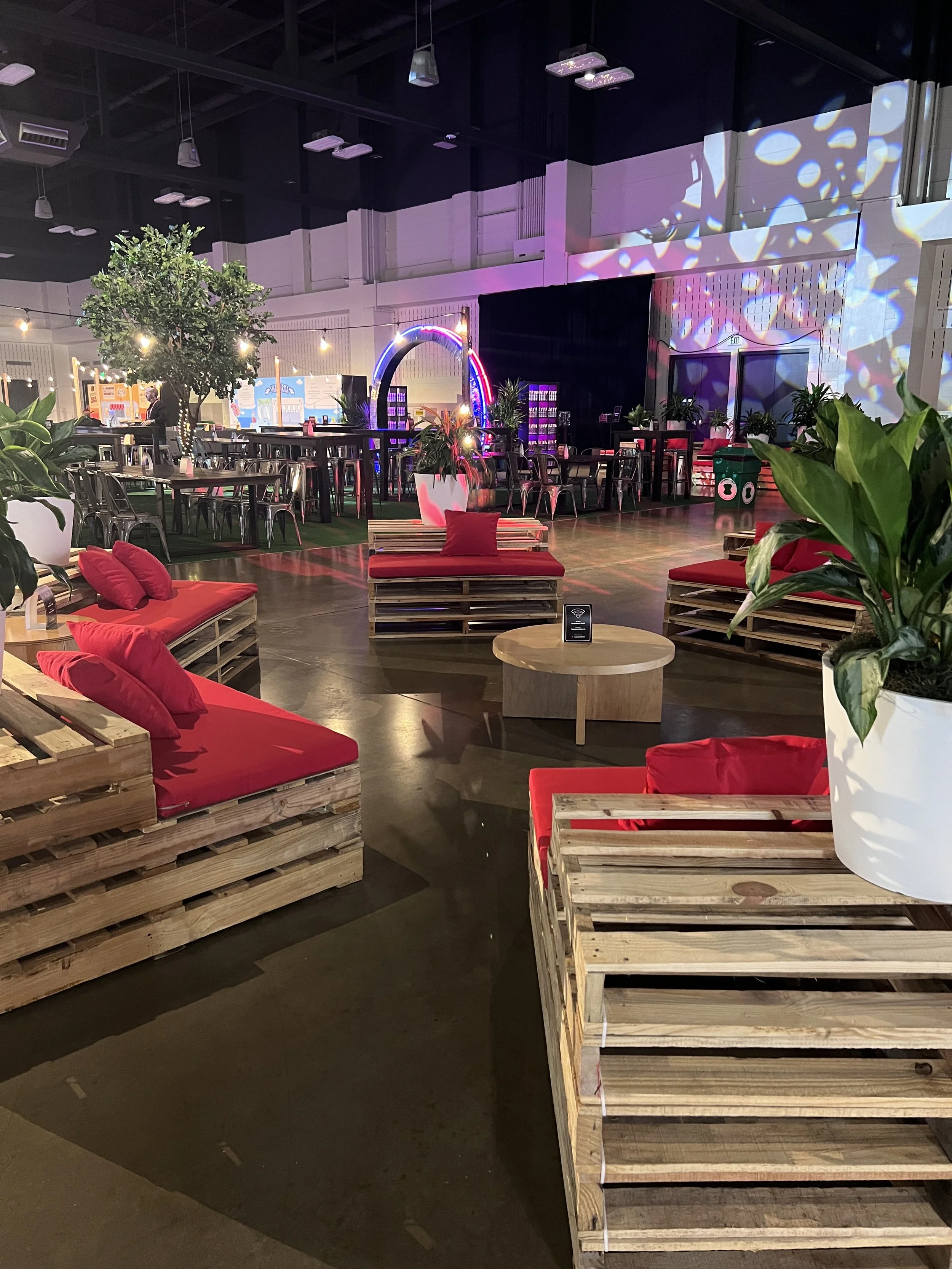 Circle Lounge with red cushions