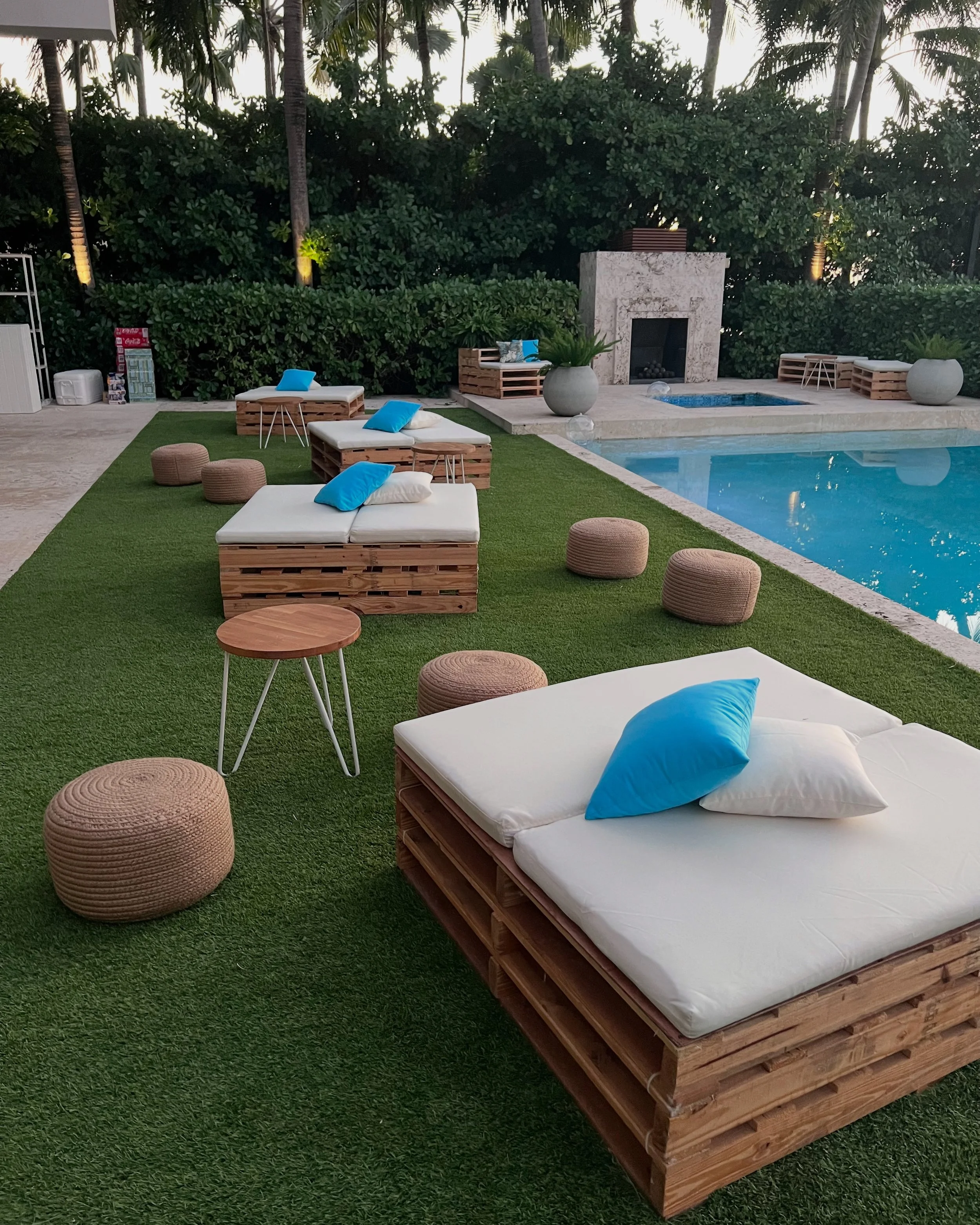 Rattan pouf for rent