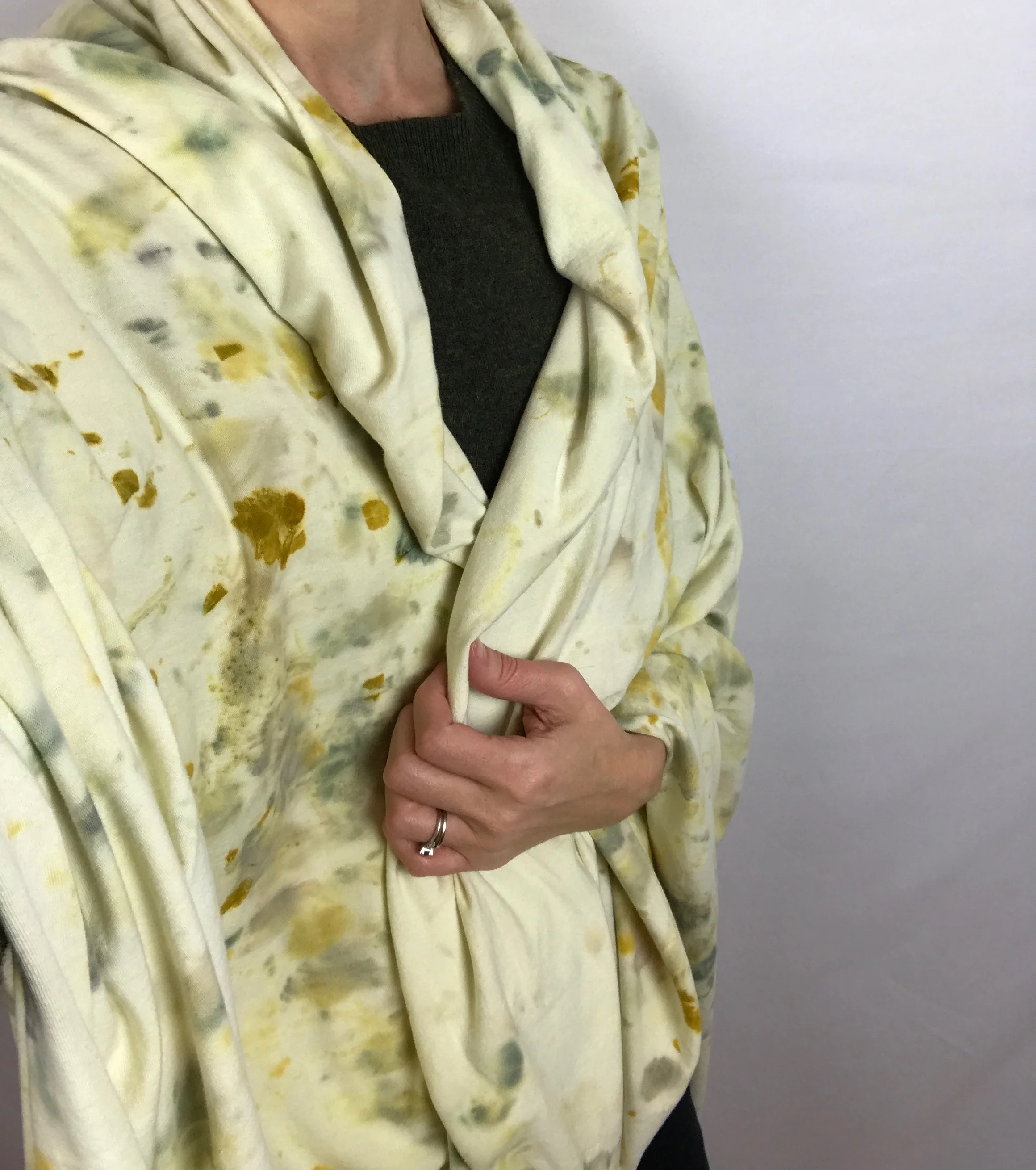 Floral-Pale-Yellow-Blanket-1 - 1.jpg