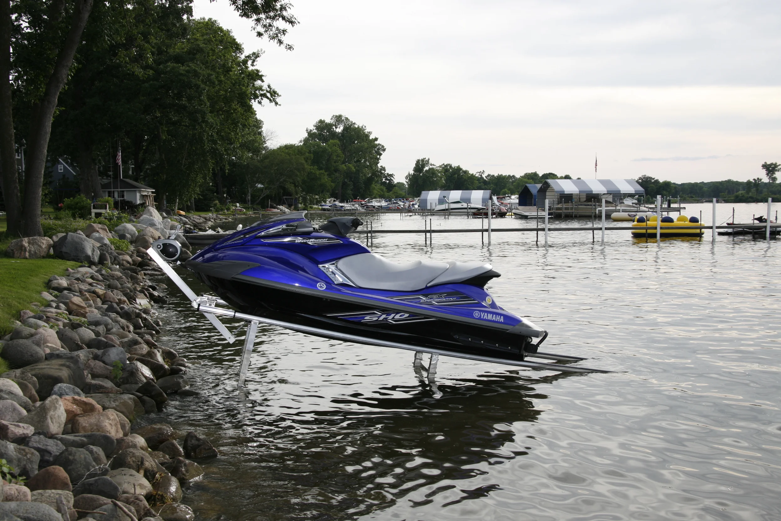 10.12 Foot DeepWater PWC Minnetonka 1.JPG