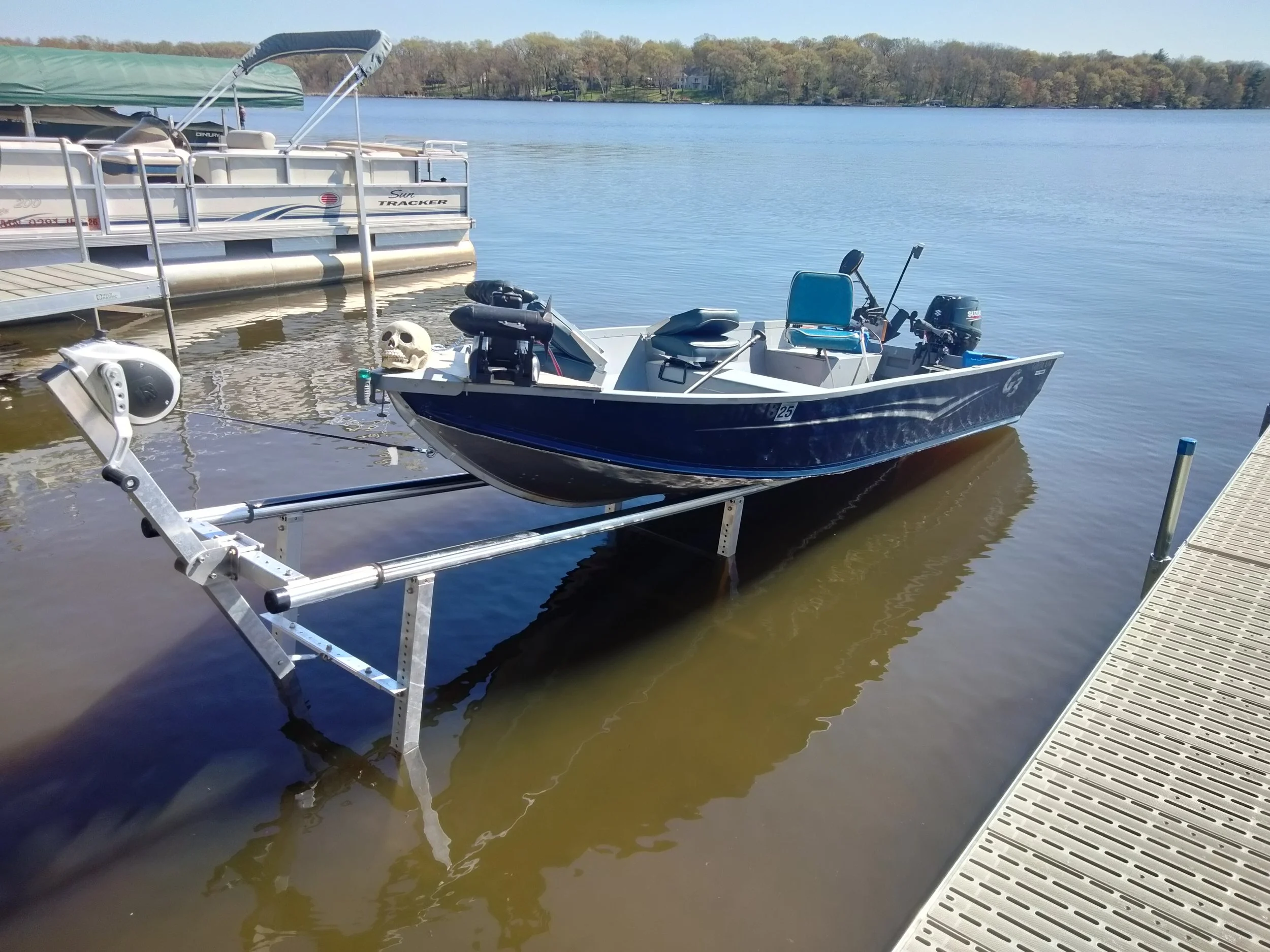 SwiftLift 18' Deepwater model