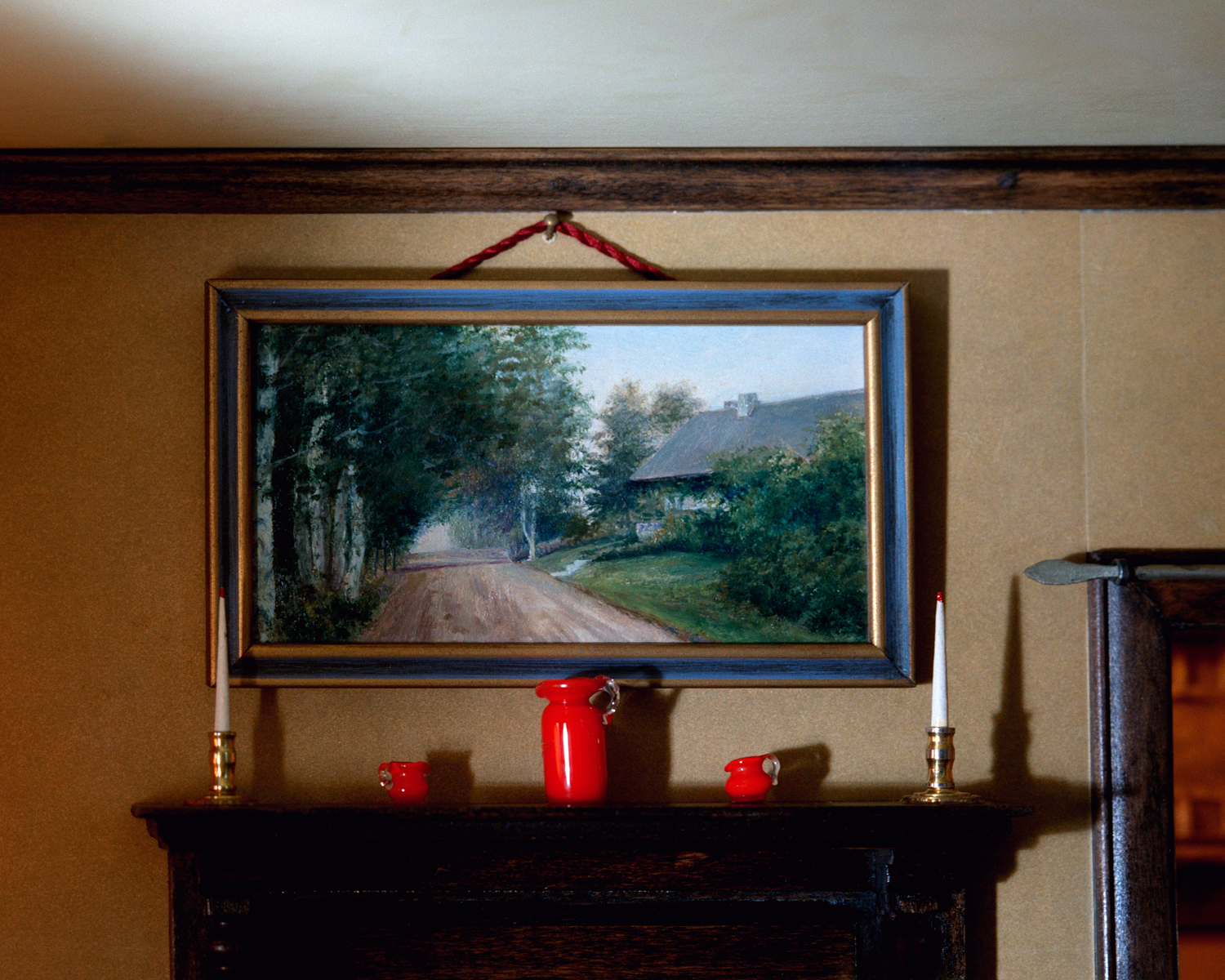 Living Room (mantle)