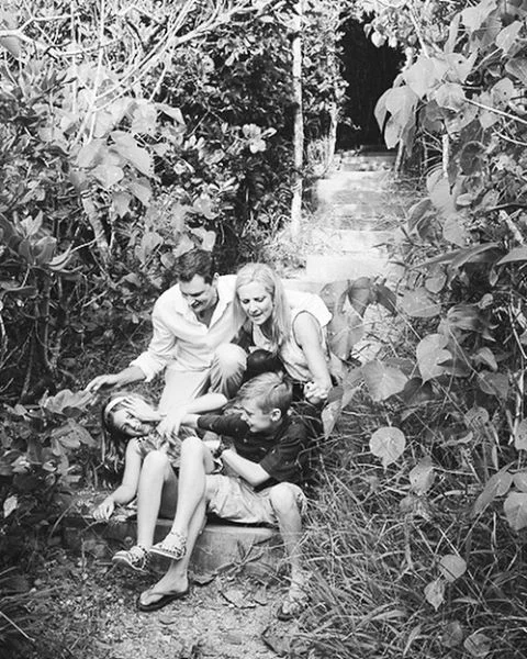 Just be yourselves I said 💥💪#realfamilyportrait #thehannons #byronbayphotographer #offthecuff  (at Broken Head)