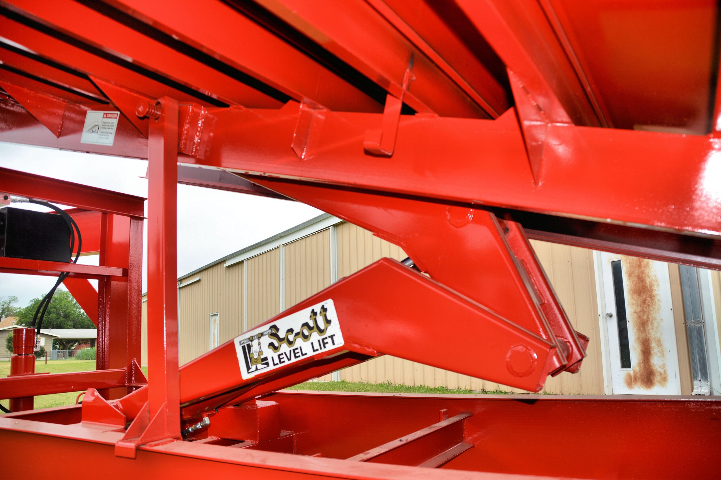 2015 Donahue Grain Dump Trailer 016.jpg