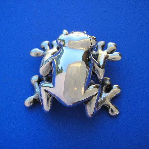 FrogPendantss570.jpg
