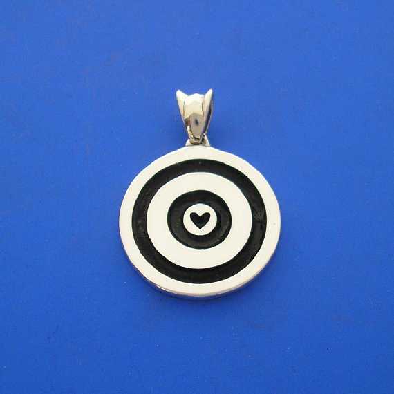 HeartTargetPendant570.jpg