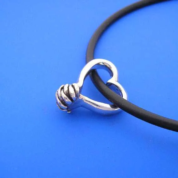 HandsPrayingPendant570.jpg