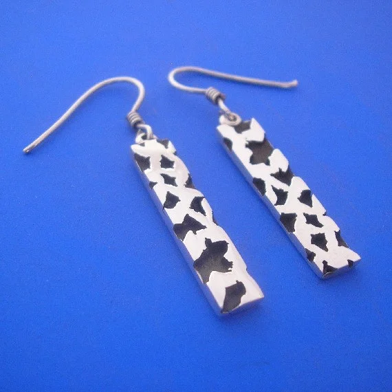 GiraffeEarrings570.JPG