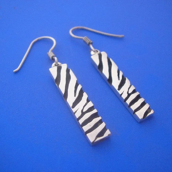 GiraffeEarringsss570.JPG