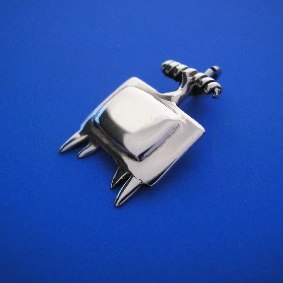TVCharm570.JPG