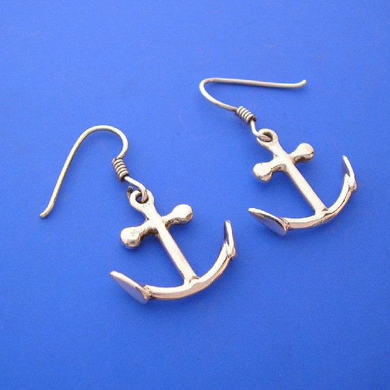 AnchorEarrings570.jpg