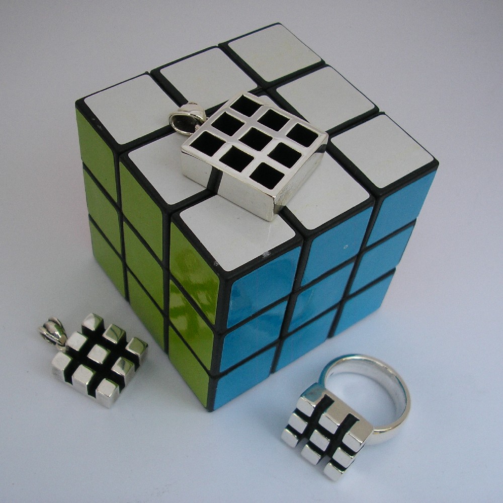 GridDesigns on Cube1000.JPG