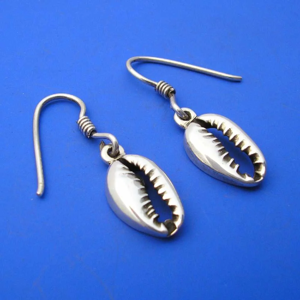 CowrieEarringss1000.JPG