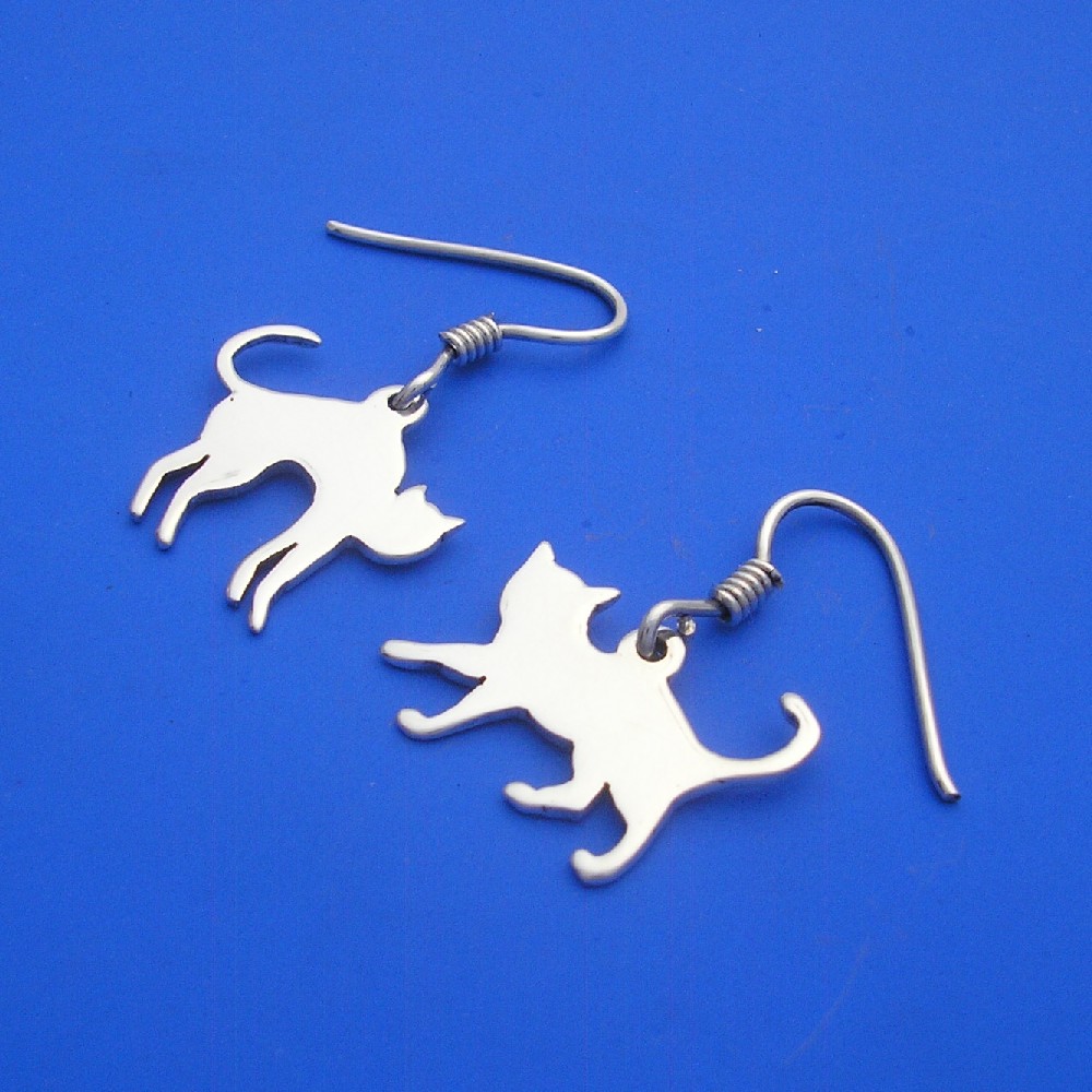 CatScaredWalkingEarringssBlue1000.jpg