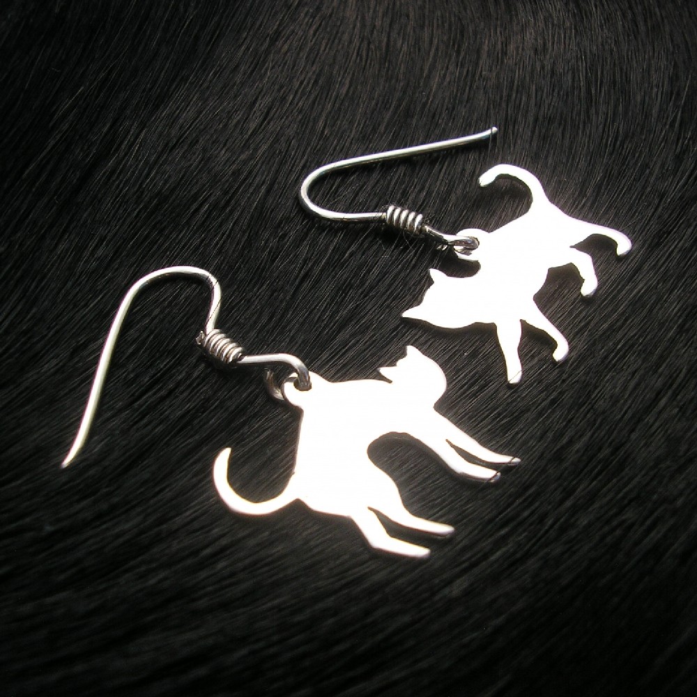 CatScaredWalkingEarringss1000.jpg