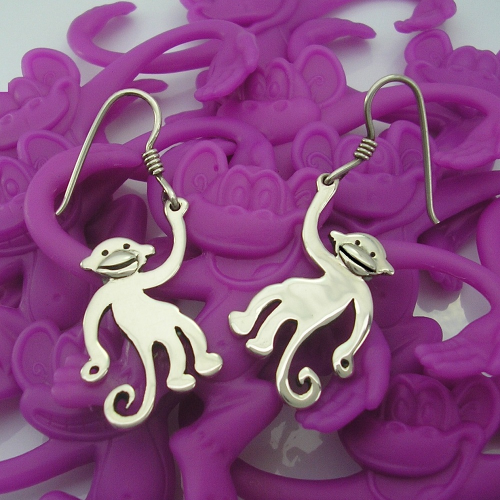 MonkeyOnBarrelMonkeys1000.jpg
