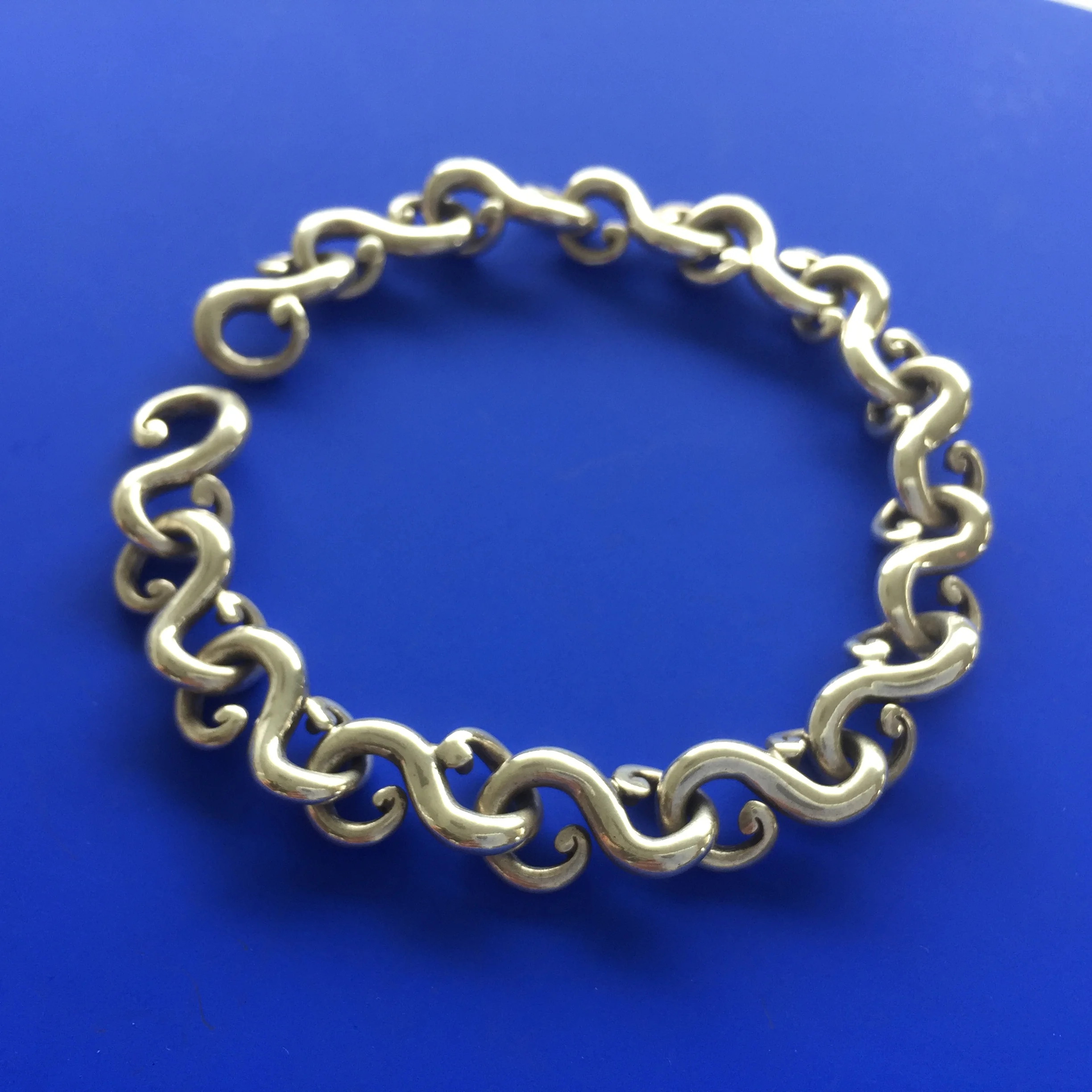 B Bracelet  1000  (3).JPG