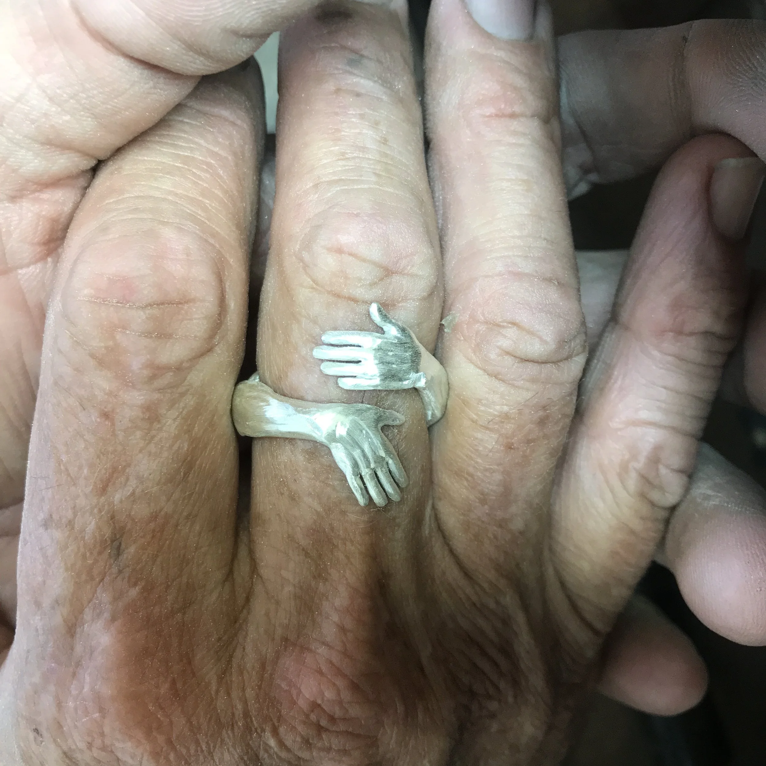 Hug Ring  (1).JPG