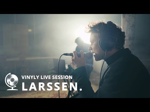 Larssen. - Space (Vinyly Live Session)