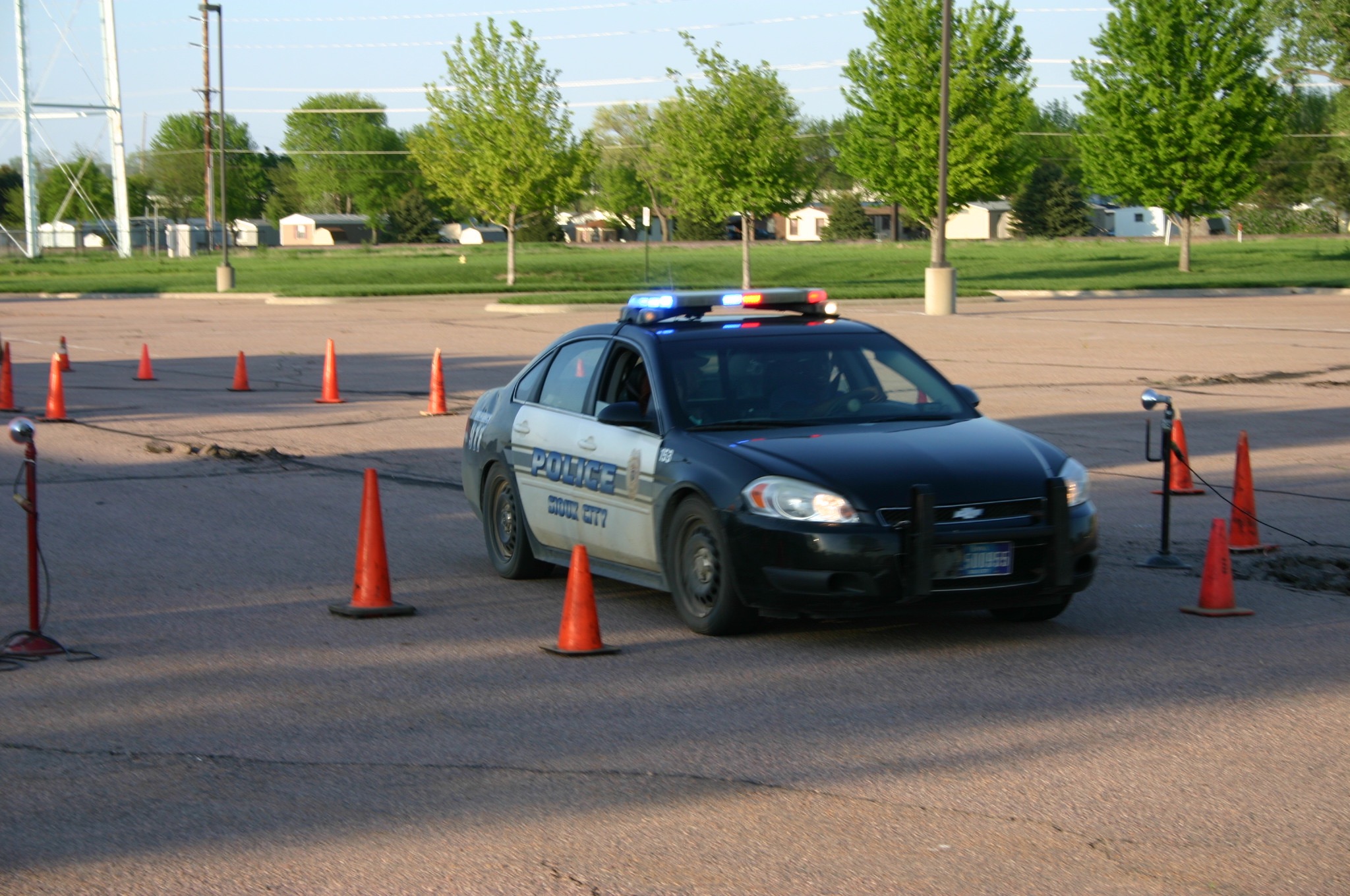 Learning how to react quickly in a car helps keep officers safe while responding to emergencies. 