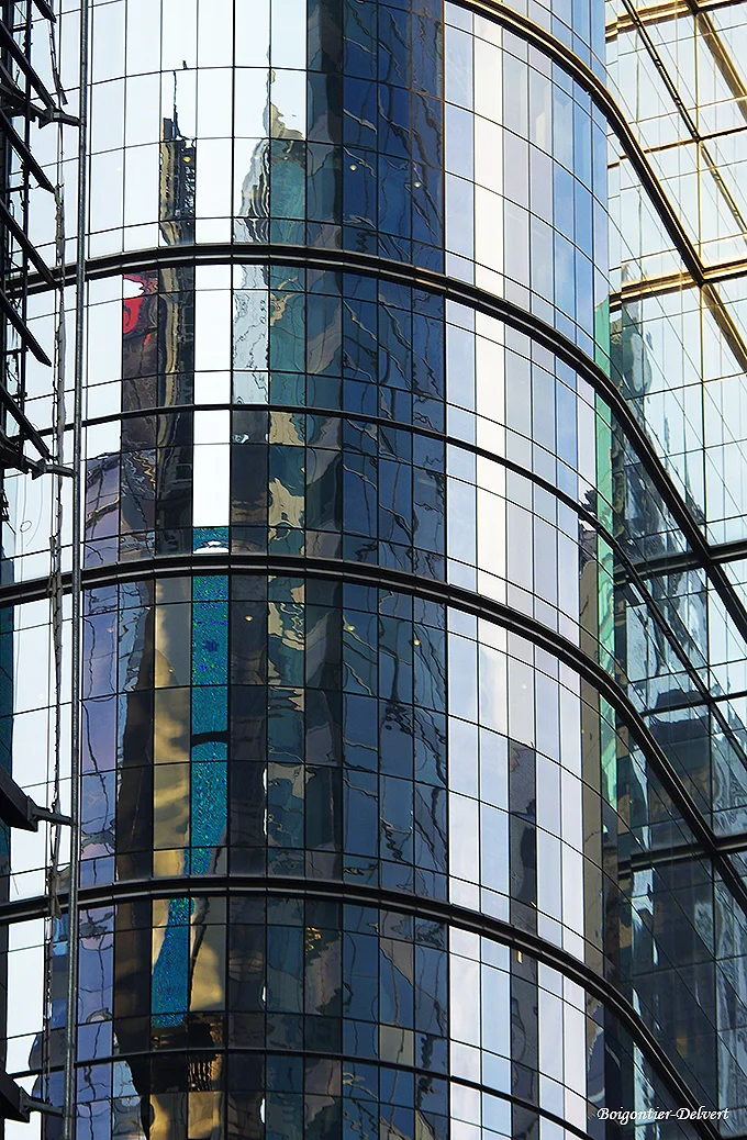 Graphic 7 (New York)
