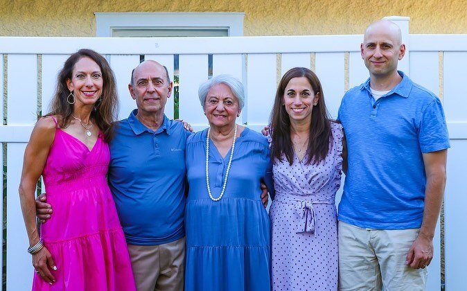 My famiglia!  One of the top secrets to living to 100 (my goal) from the research done @bluezones is putting family first and maintaining close social connections.⁠
⁠
Last week I was back in my home town of Rochester, NY for my parent's 50th wedding 