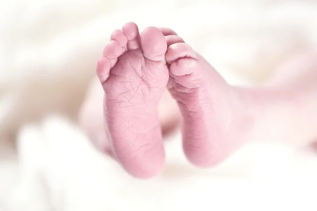 FeetintheAir.jpg