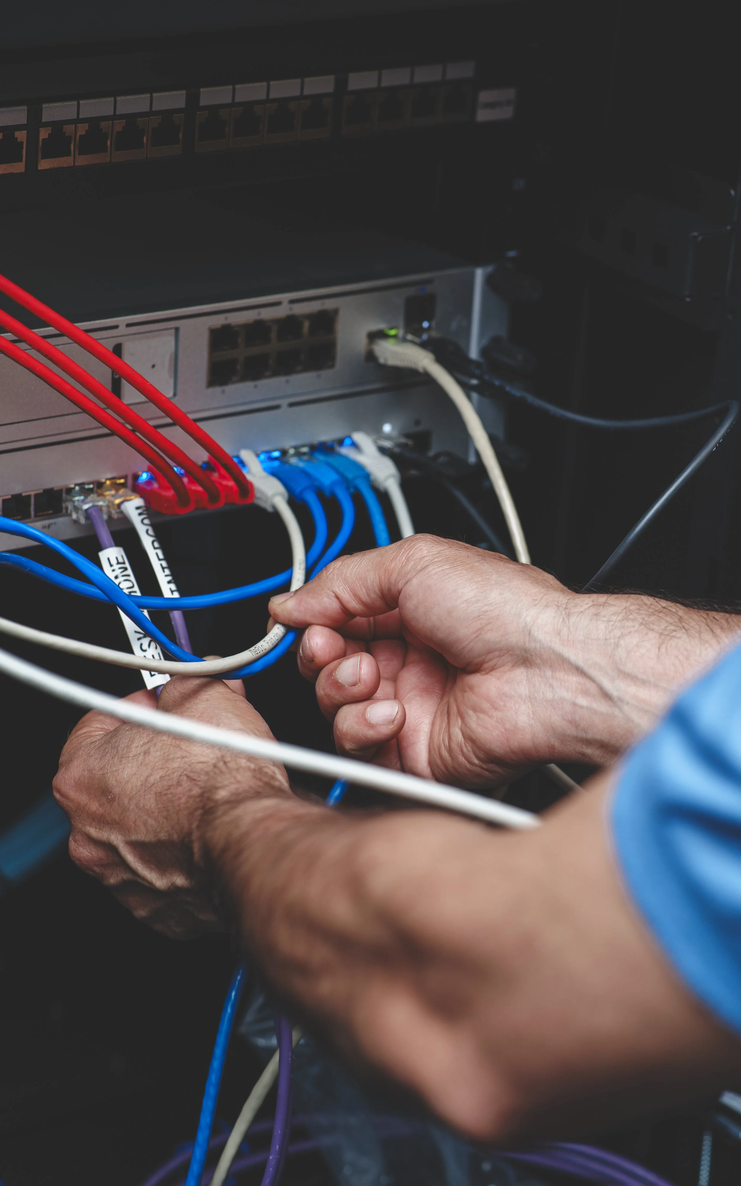 Ömer │ Electrician from Türkiye │ “I was an electrician for a long time in my country. It was a good job, and I enjoyed being technical.” 