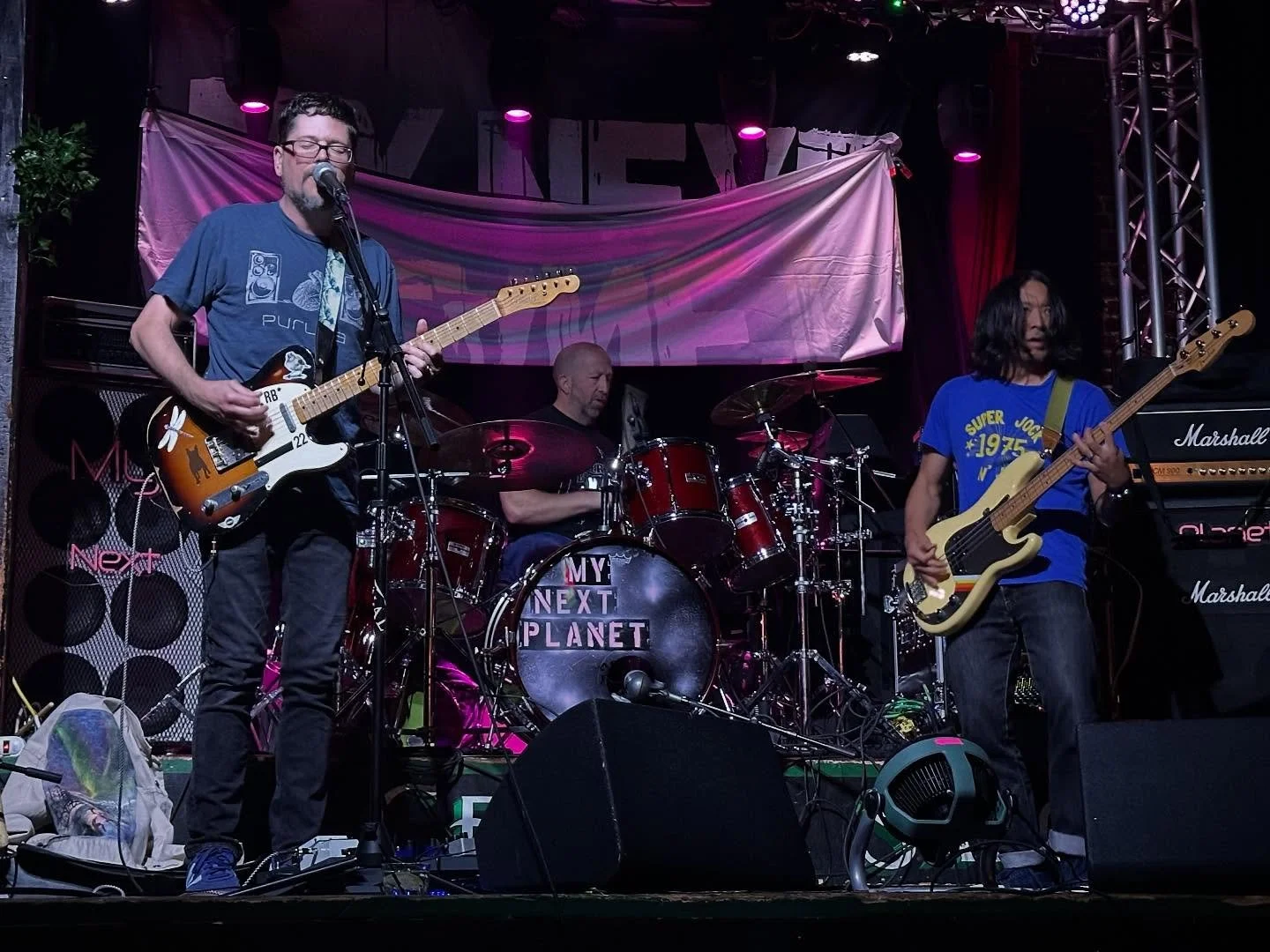 @pito_seattle rocking the @centralsaloon after our warm up and Rob rocking an old school purusa tee!! #pito #rockandroll #rightnow #seattle
