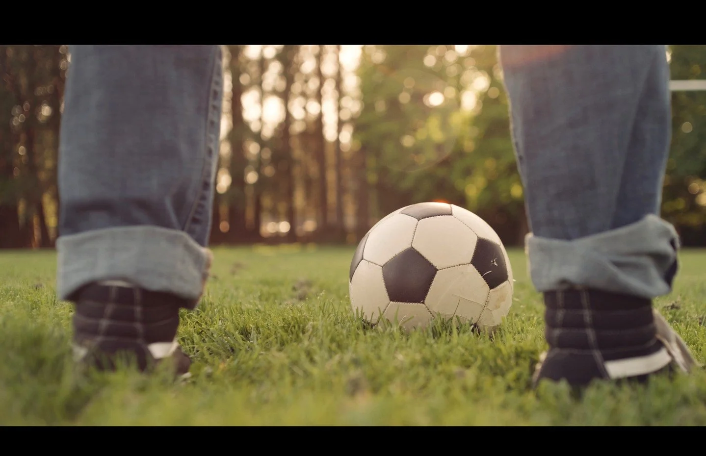 Getting ready to kick off the release... "Julien" our first ever music video drops this Friday!! 

✨ Coming November 14th! ✨

🎞️ "Julien" (Official Music Video) by @purusa_band

🎭 Starring: @billy_dunston275 &amp; @stringharmoni