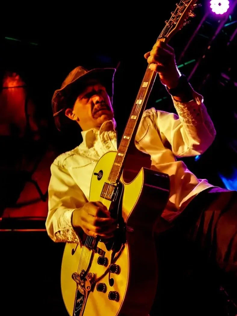 So much fun at the @centralsaloon for @thetragicallyhip tribute in Seattle last weekend.  Rad show and incredible people.  We&rsquo;re on in 30 mins @kellysolympian in p town.  Warming up the stage for @smashedflynnpdx and @dangerkittymusic #livemusi