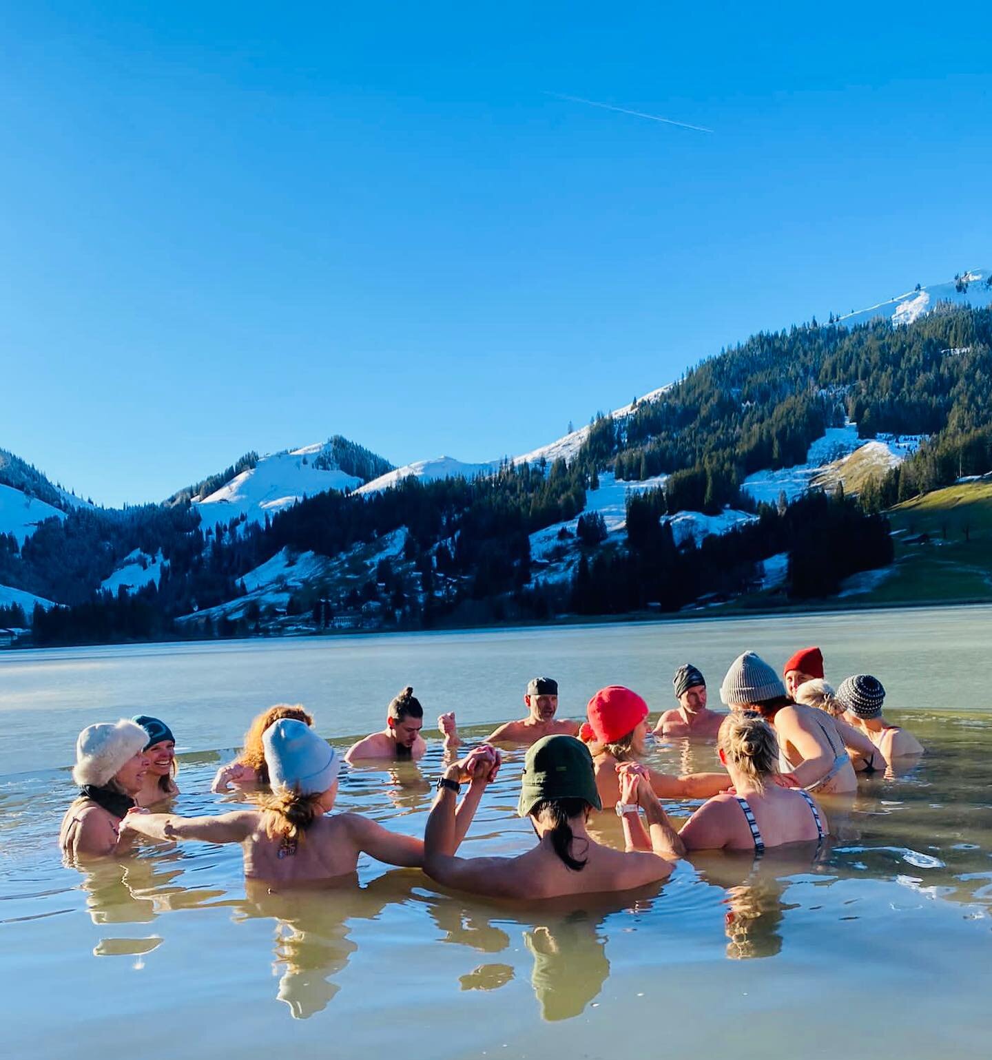 Vieles ist plantar. Doch wenn der See &uuml;bermacht eine d&uuml;nne Eisschicht anzieht und sich die Sonne nach gef&uuml;hlt 100 Regentagen genau am Workshop-Tag wieder zeigt, dann f&uuml;hle ich mich gesegnet. Schlussendlich ist es aber die offene u