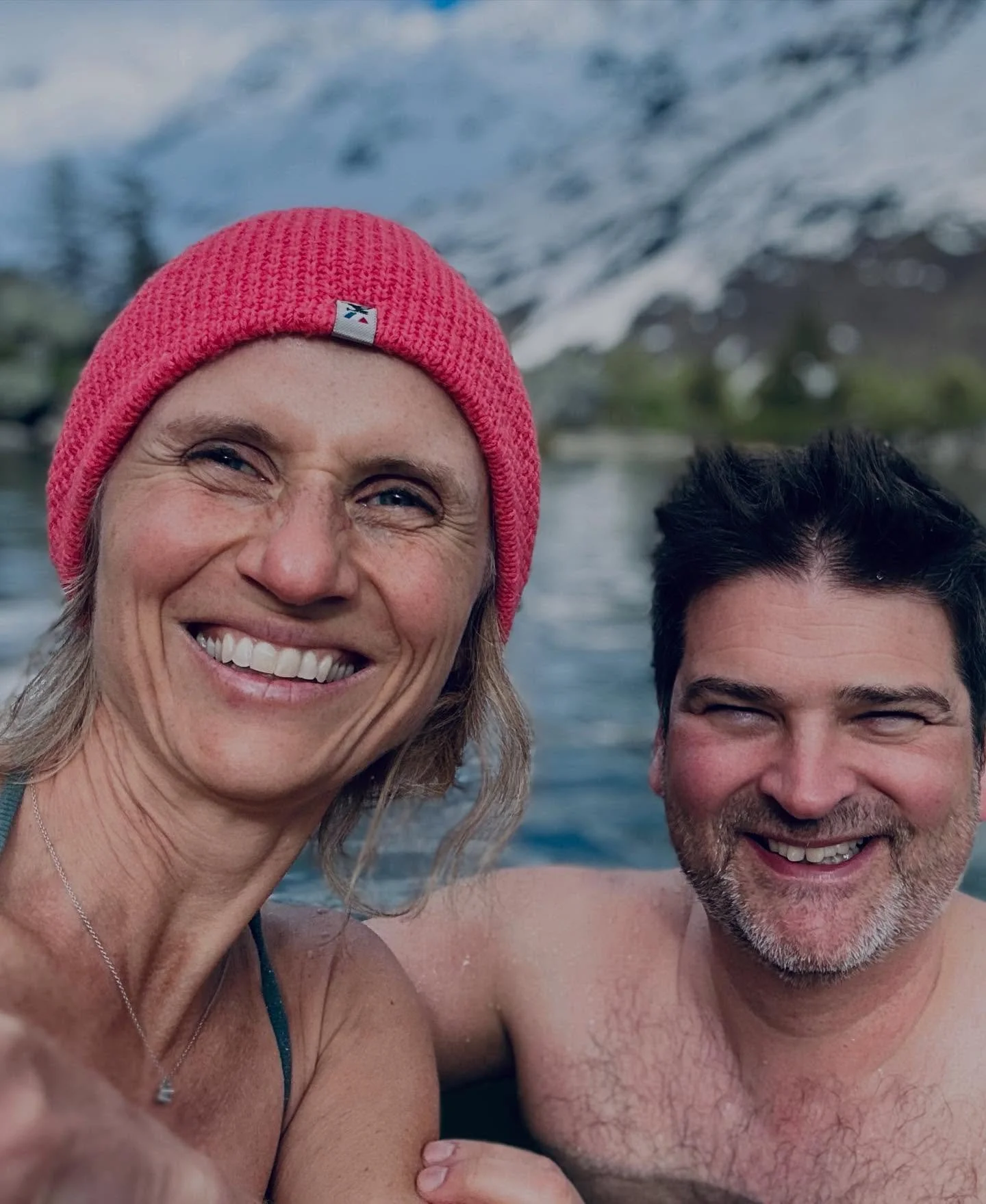 Cold water - warm ❤️

Valentines-Special Tagesworkshop 14. Februar 2026
Come 2gether, breathe 2gether! check jala.ch.

#eisbaden #vertrauen #verbindung