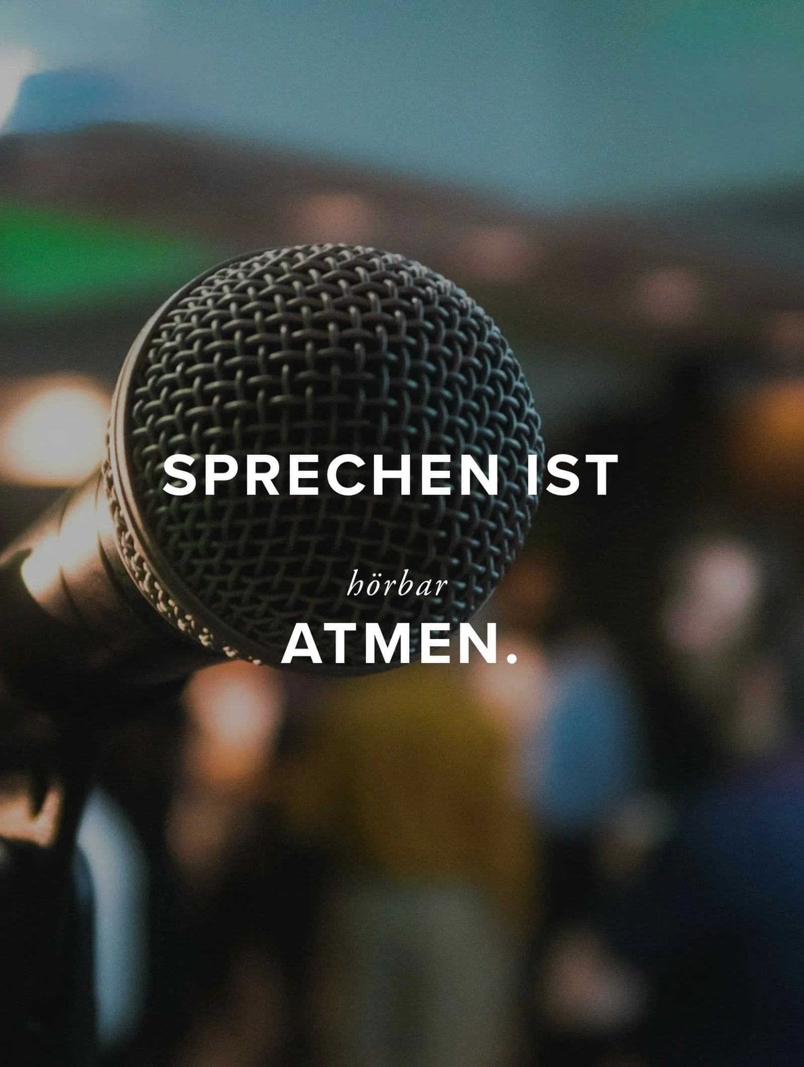Workshop Atmung &amp; Sprechen. Di 13. Okt 18h30. Zoom.

Der Atem-Workshop &bdquo;Leicht atmen &ndash; leichter sprechen&ldquo; zeigt dir, wie bewusste Atmung deine Stimme tr&auml;gt, Lampenfieber reduziert und dein Sprechen klarer und souver&auml;ne