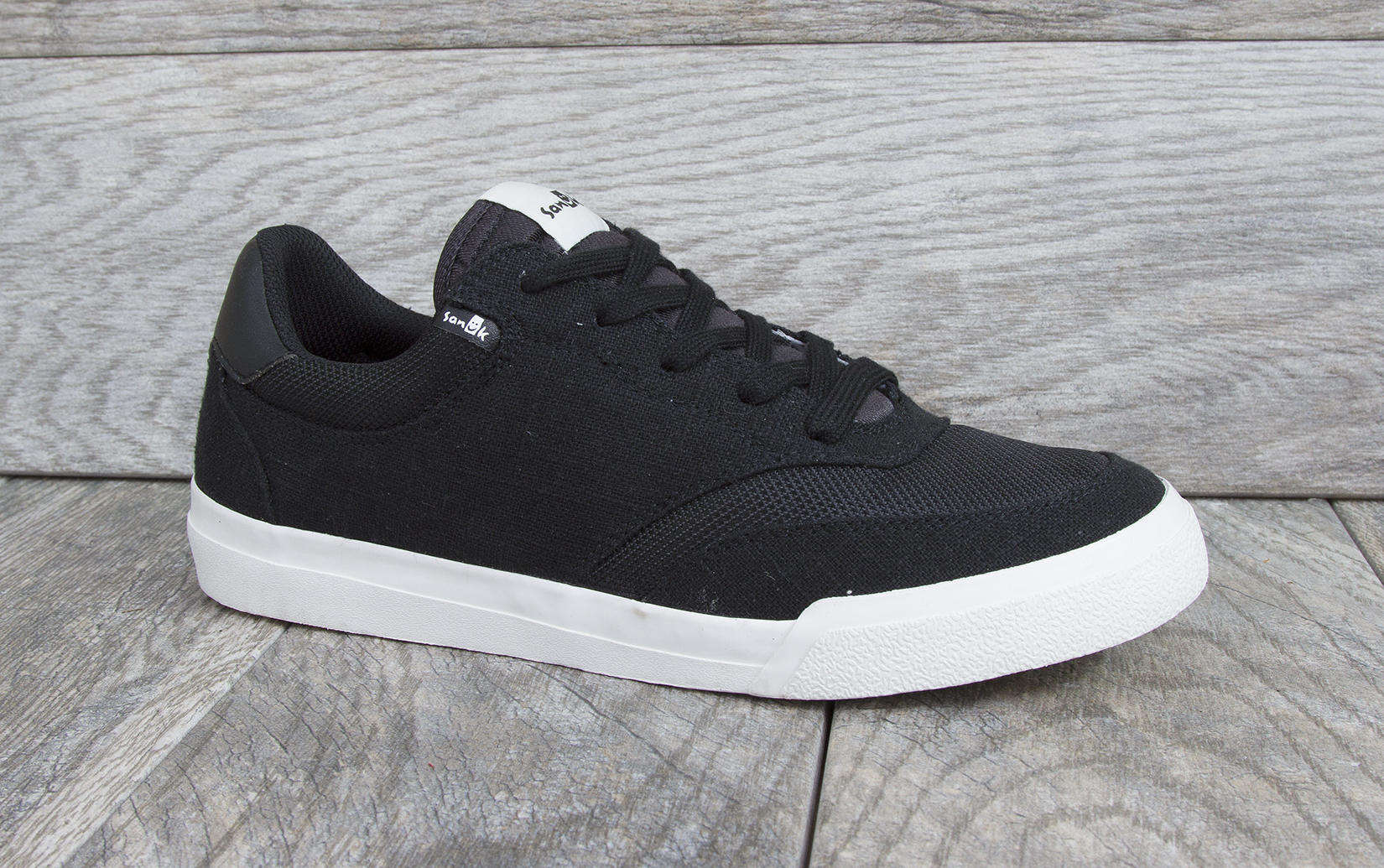 COURT VULC.jpg