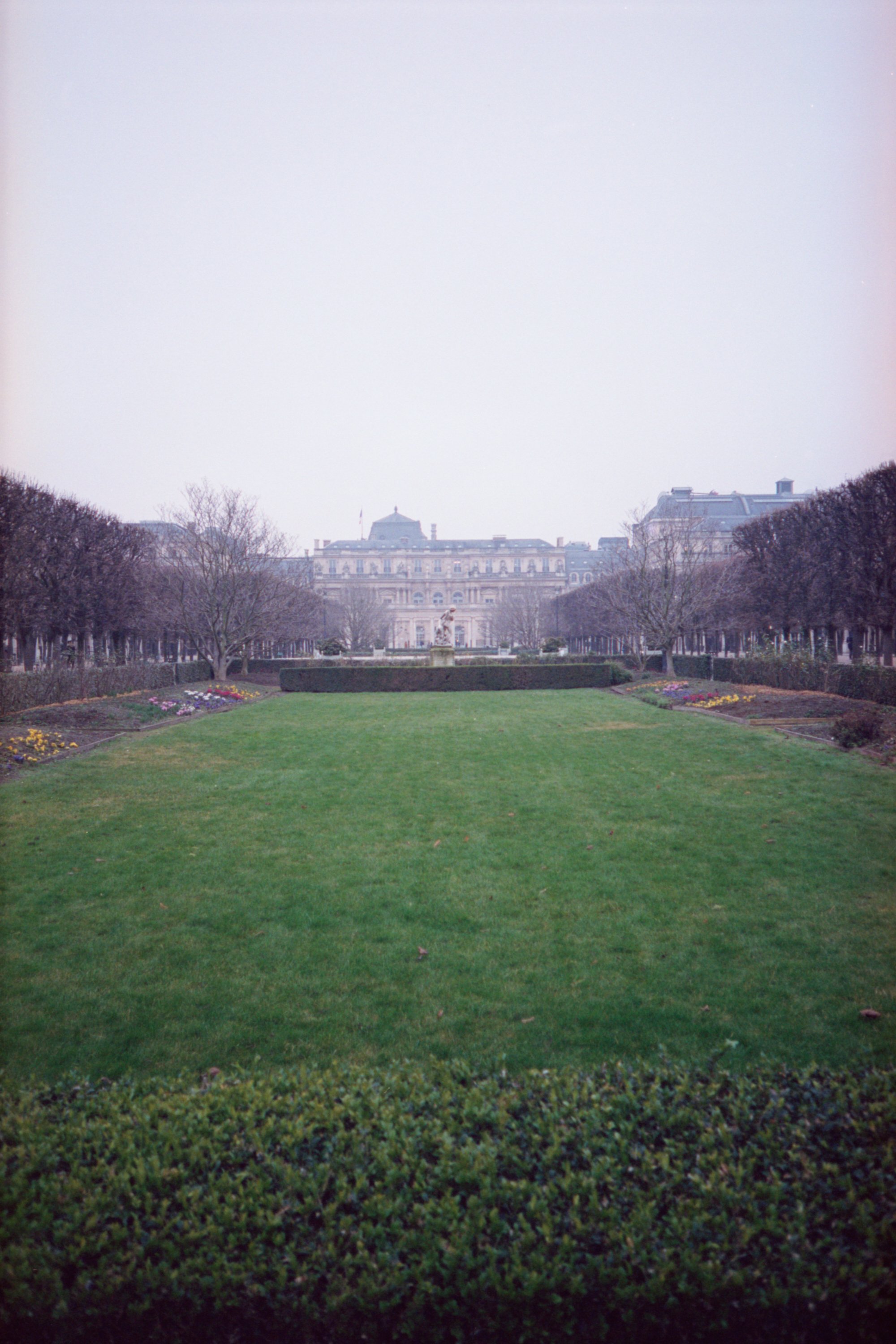 Paris_2022_0292_2022_02_04_paris_film_olympus_35mmCN_040 1.jpg