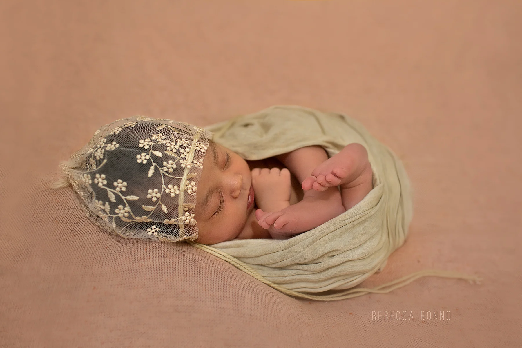 baby-everst_Rebeccabonno_newborn-fb.jpg