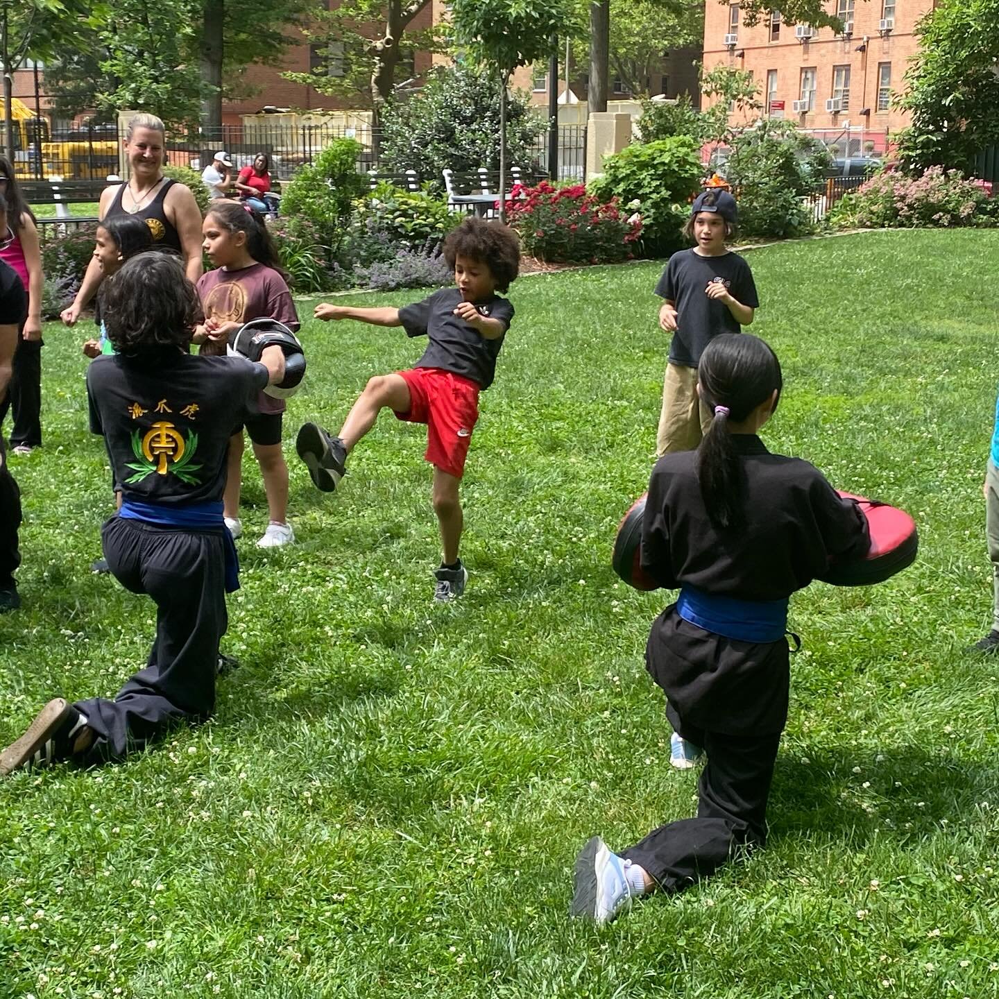 The kids had their turn over the weekend, now it&rsquo;s time for the adults. Come out Wednesday night at 630pm for a free Kung Fu lesson with @bolawkungfu #lowereastsidenyc #lowereastside #nyc #free #kungfu @nycparks