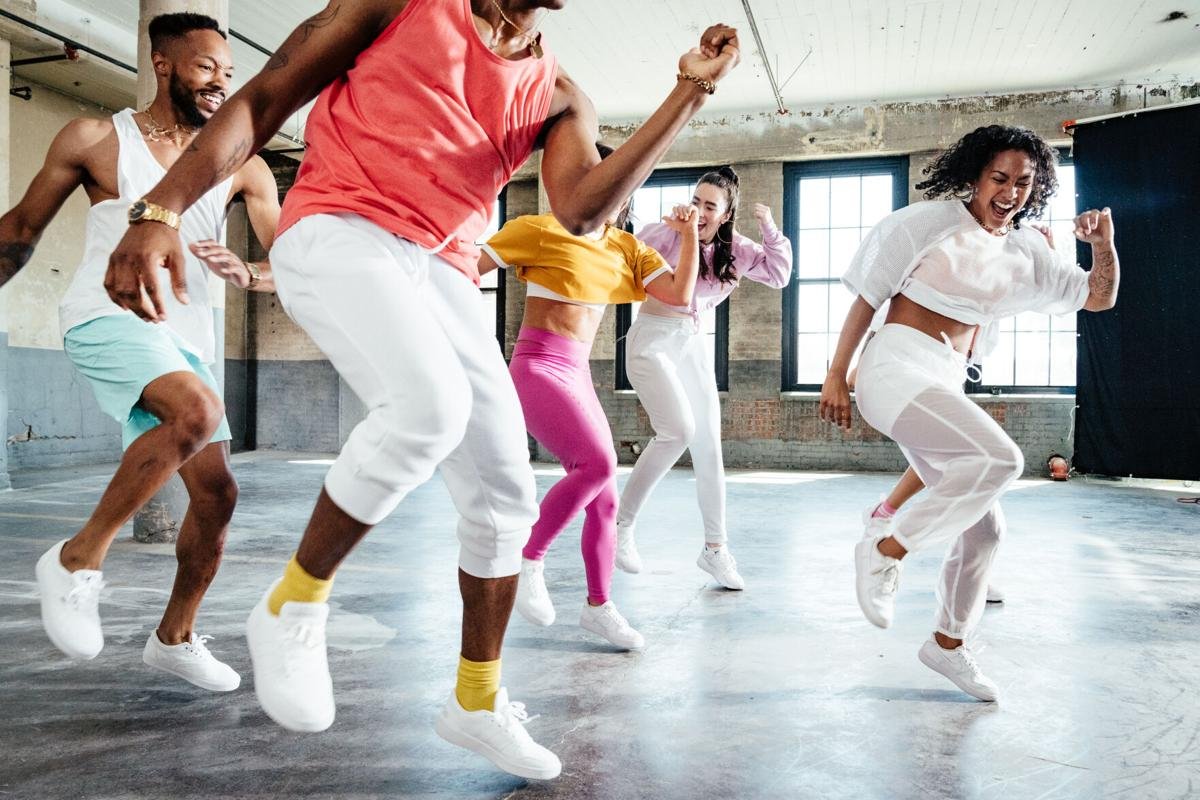 Join us tomorrow night (Wednesday) at 6:30pm for a Dance Cardio workout. 

This class is offered for free in collaboration with the Taylor Center for Dance Education, the educational branch of the Paul Taylor Dance Company.

Dance Cardio is an energe