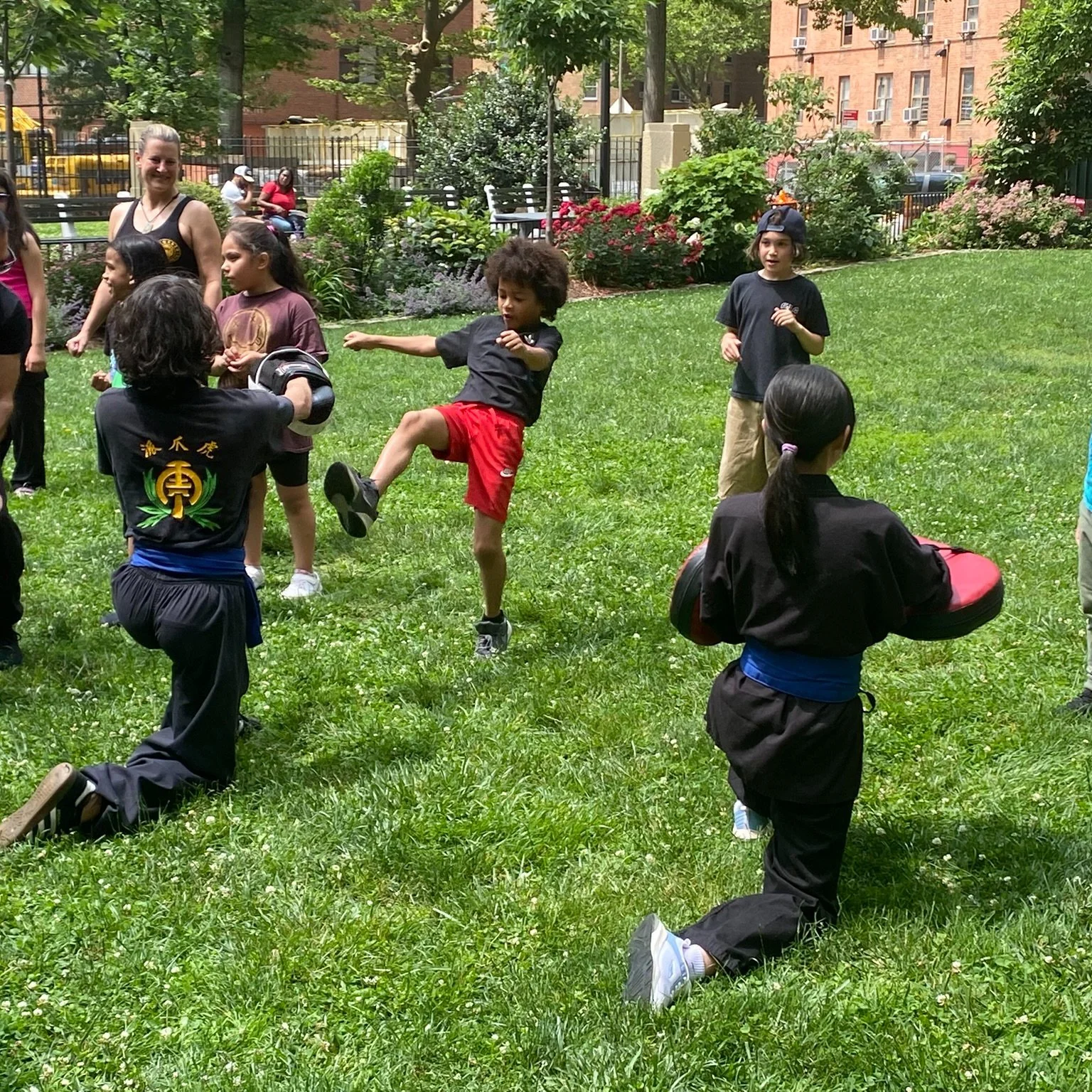 Join us on Saturday at 11am for Young Tigers Kung Fu Class for Kid with instructors from @bolawkungfu 

#kungfu #nycparks #freenyc #free #lowereastsidenyc @nycparks @partnershipsforparks @citizenscommittee @cpfnyc