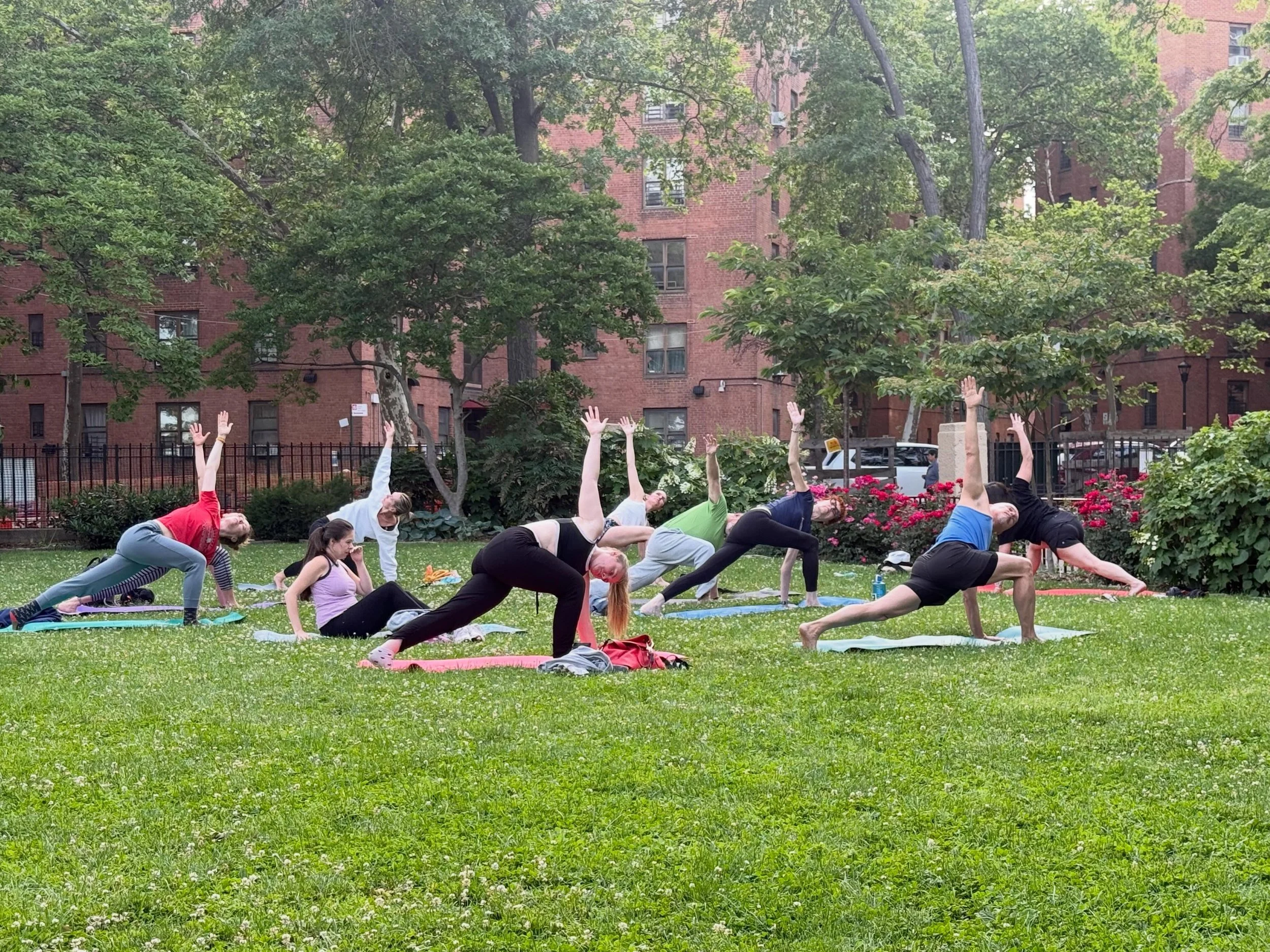 Free Yoga is tonight at 630p with @yogasole #free #yoga #freenyc @nycparks @citizenscommittee @cpfnyc @partnershipsforparks #lowereastsidenyc