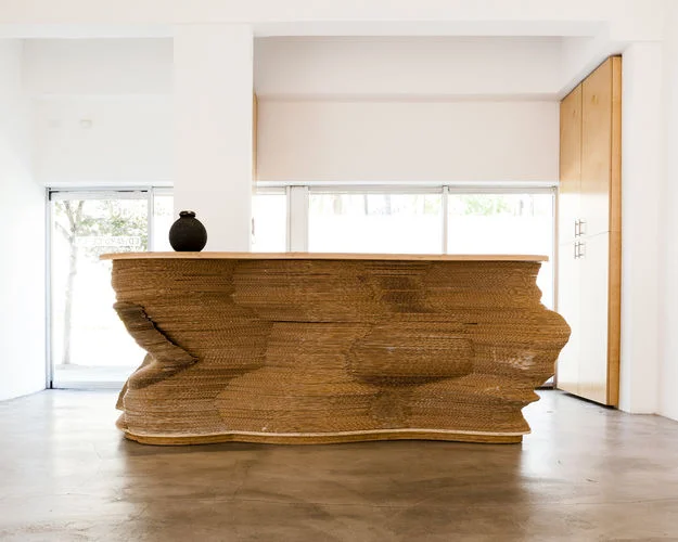 ball-nogues-desk-cella-2_0.jpg