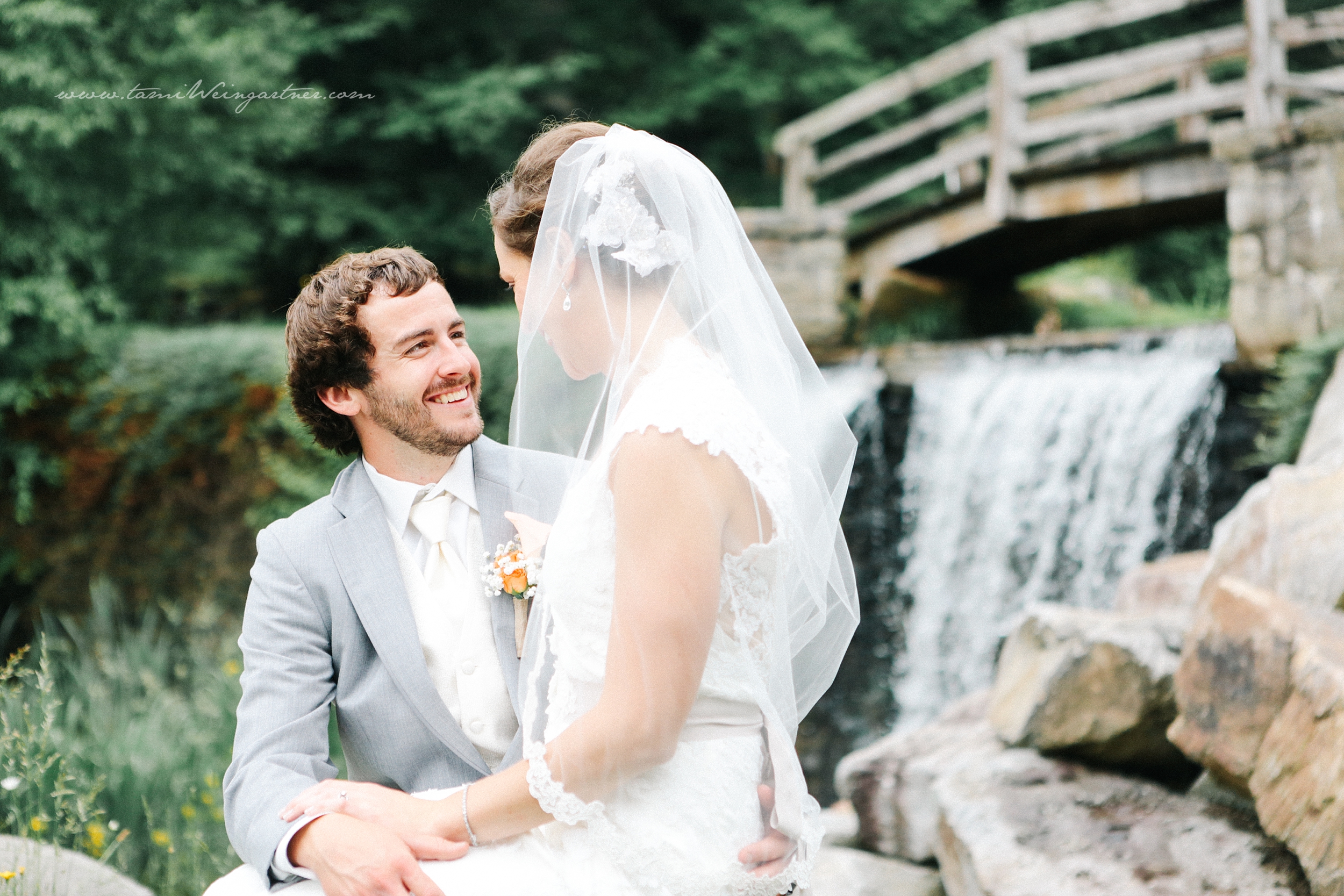Waterfall feature for bride and groom at seven springs mountain resort