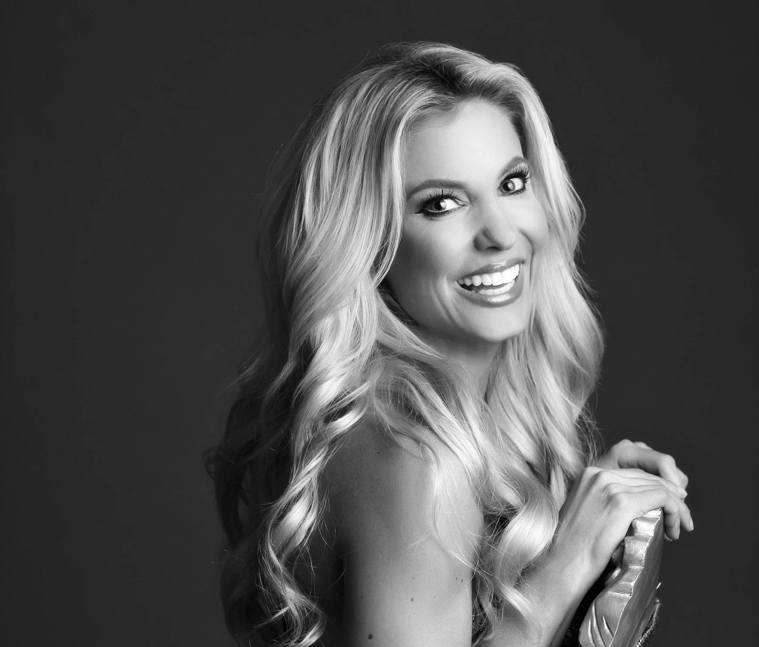 Julie Roberts 1.jpg