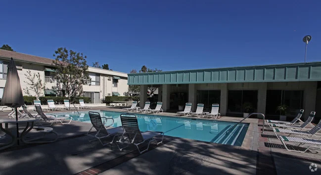 wood-creek-downey-ca-pool.jpg
