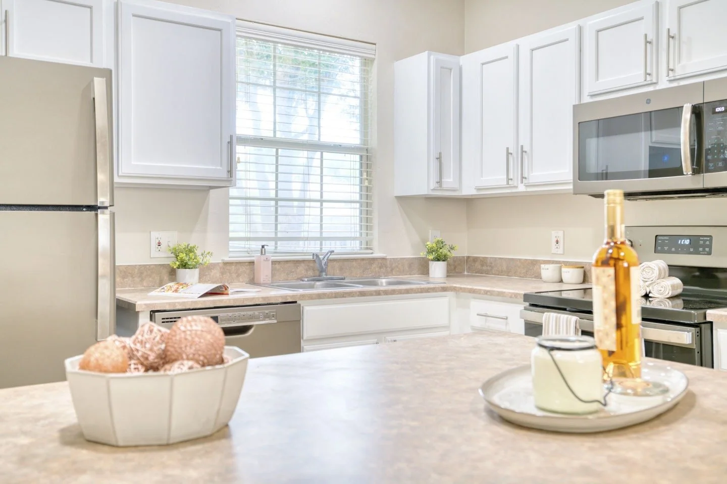 oak gate condo.jpg