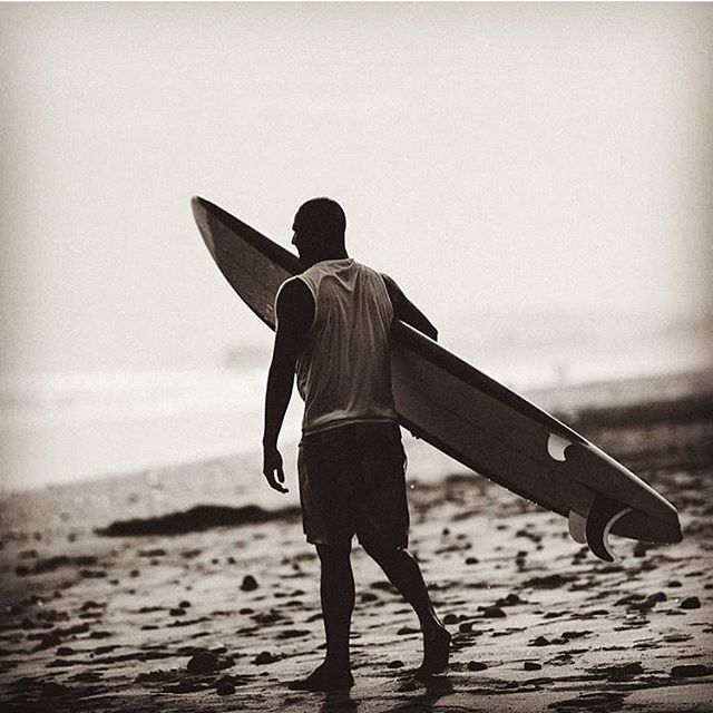 Team rider @amadolb showing off his new Barahona board in El Salvador
📷 @madebarriere 
#barahonashapes