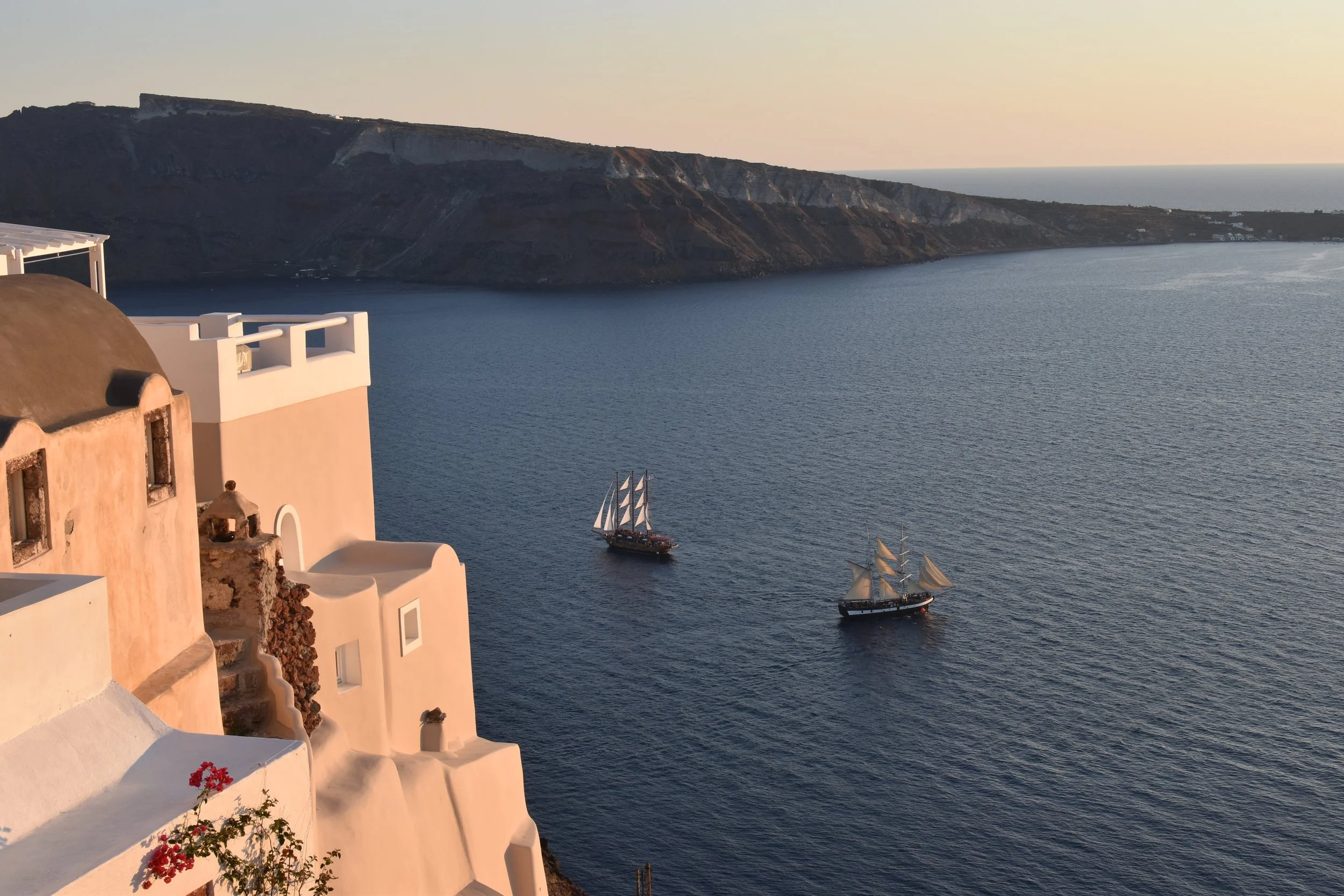 Sunset Over Oia - Klara Kuemmerle