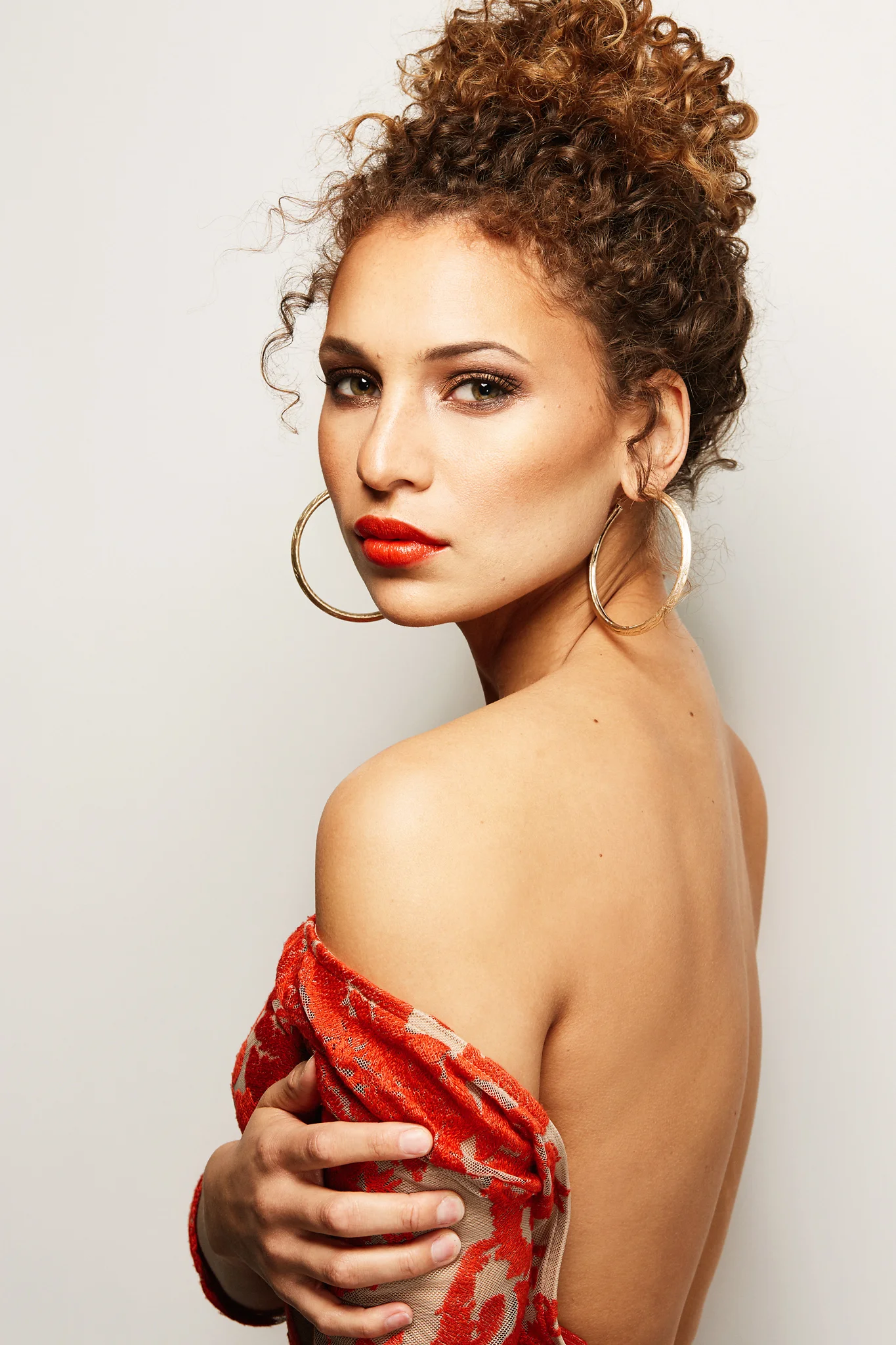 webDanielleRed1b.jpg