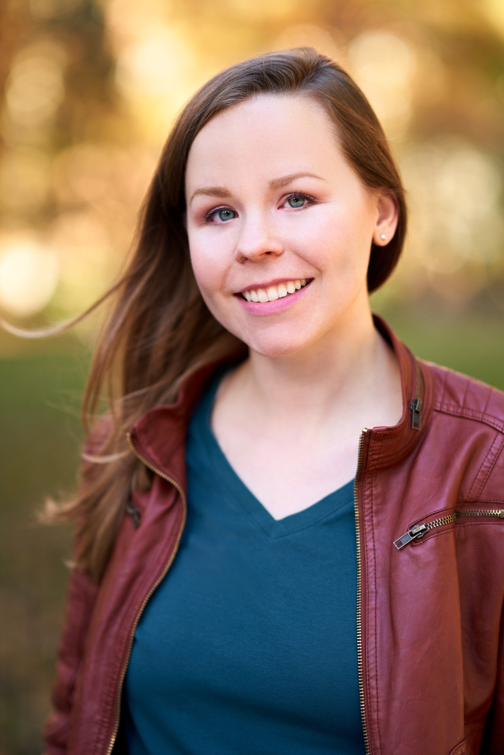 2018-11-08 15.29.15__7R38017_Kristin Borden Headshot Affinity Photo JPEG Squarespace.jpg
